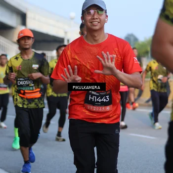 Runner Photo 6266120