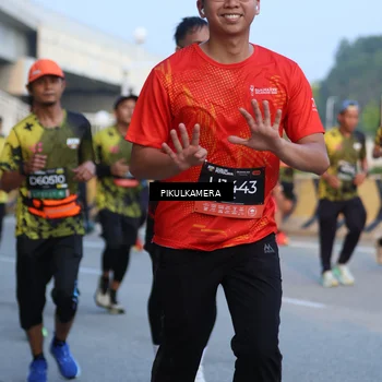 Runner Photo 6266125