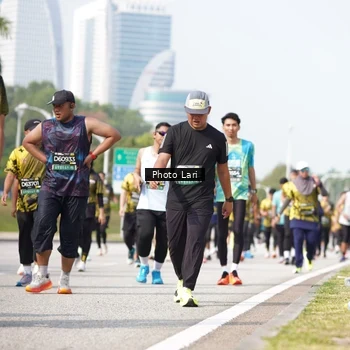 Runner Photo 6266153