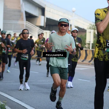 Runner Photo 6266367