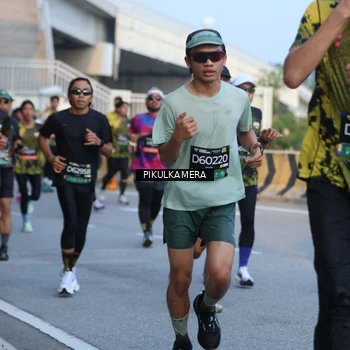 Runner Photo 6266390