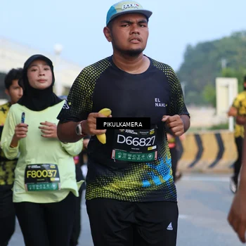 Runner Photo 6266992