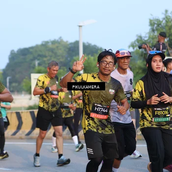 Runner Photo 6267073