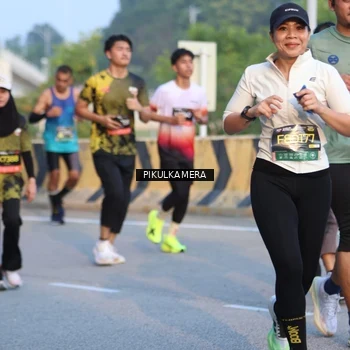 Runner Photo 6267271