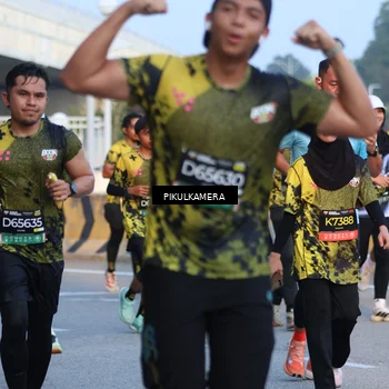 Runner Photo 6267359