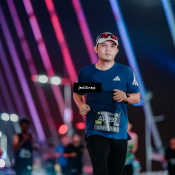 Runner Photo 6267412