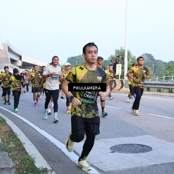 Runner Photo 6267876
