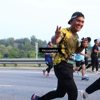 Runner Photo 6268345