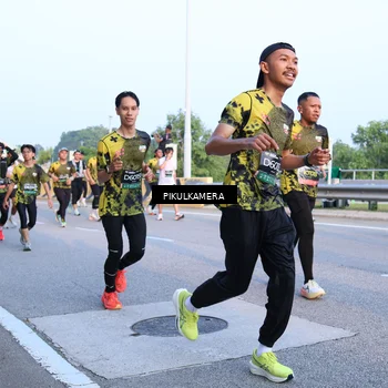 Runner Photo 6268398