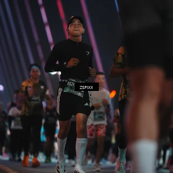 Runner Photo 6270052