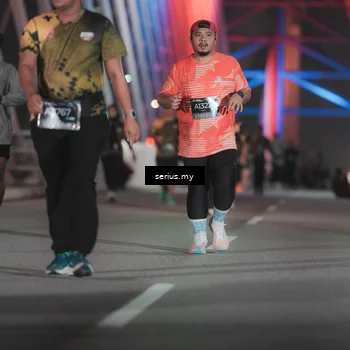 Runner Photo 6270057