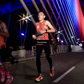 Runner Photo 6271076