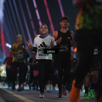 Runner Photo 6271471