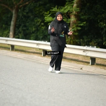 Runner Photo 6271530