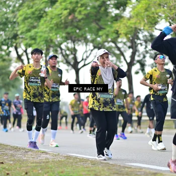 Runner Photo 6272072