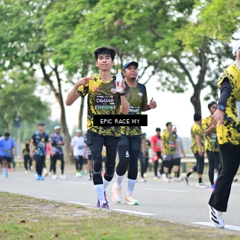 Runner Photo 6272095
