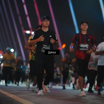 Runner Photo 6273695