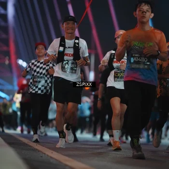 Runner Photo 6274194