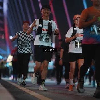 Runner Photo 6274215