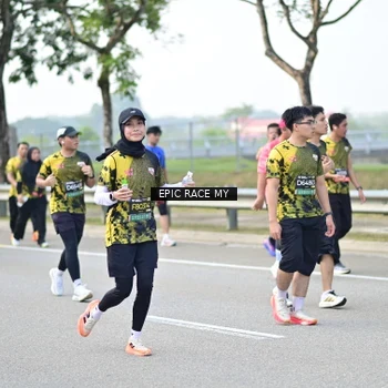 Runner Photo 6274845