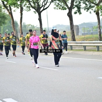 Runner Photo 6275667