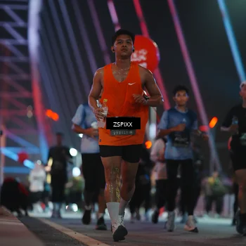 Runner Photo 6275855