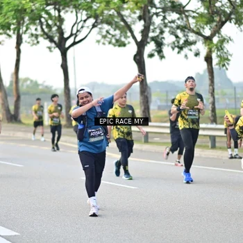 Runner Photo 6276388