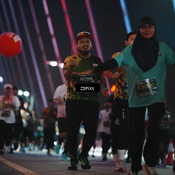 Runner Photo 6276395