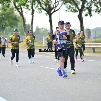 Runner Photo 6284079