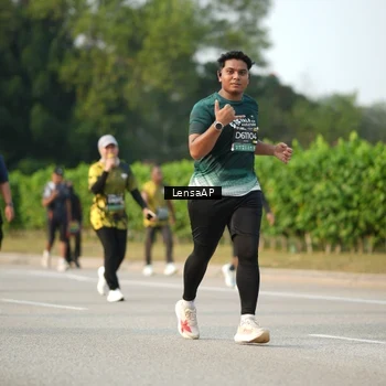 Runner Photo 6288159
