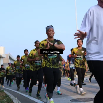 Runner Photo 6288242
