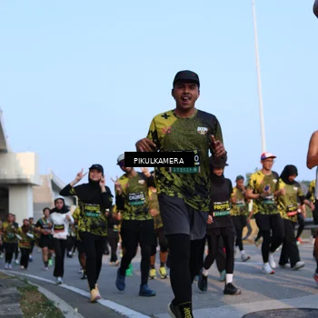 Runner Photo 6288353