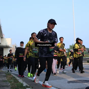 Runner Photo 6289352