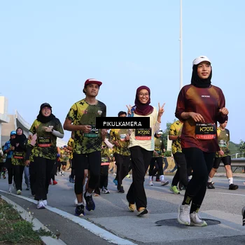 Runner Photo 6290006