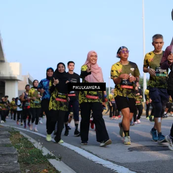 Runner Photo 6290118