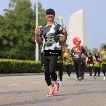 Runner Photo 6290317