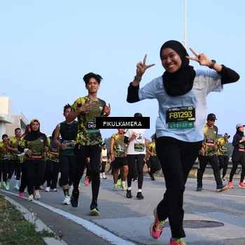Runner Photo 6290348