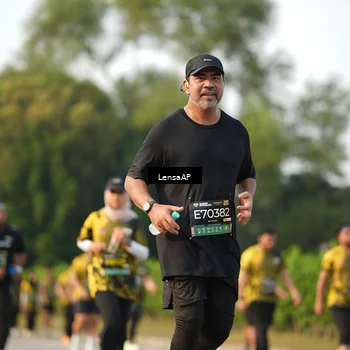 Runner Photo 6290352