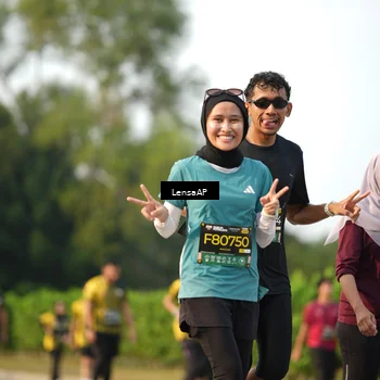 Runner Photo 6290360