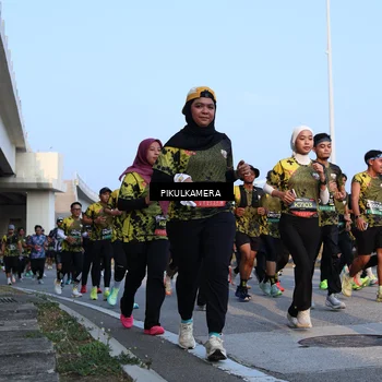 Runner Photo 6290430