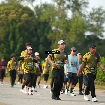 Runner Photo 6290514
