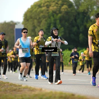 Runner Photo 6290592