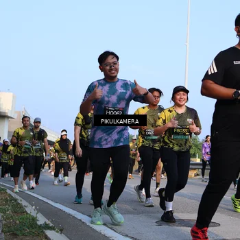 Runner Photo 6290617