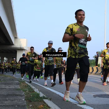 Runner Photo 6290665