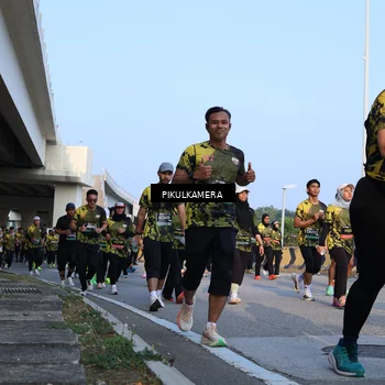 Runner Photo 6290679