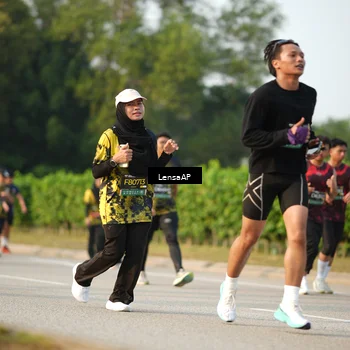 Runner Photo 6290733