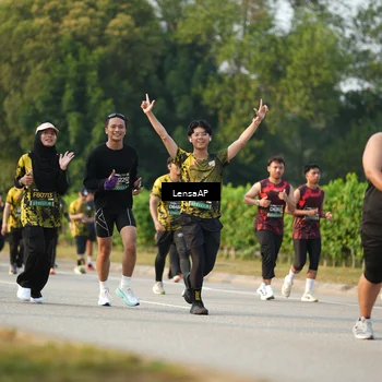 Runner Photo 6290754