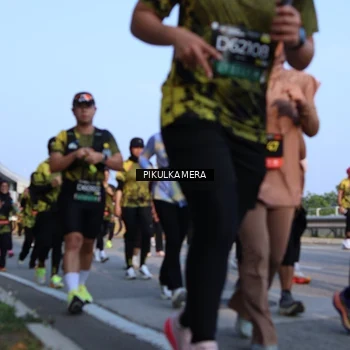 Runner Photo 6292060