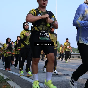 Runner Photo 6292123