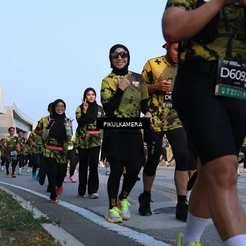 Runner Photo 6292125